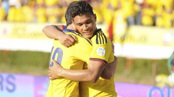 فيديو: مهاجم كولومبي أصبح أضحوكة العالم بسبب ركلة جزاء!
