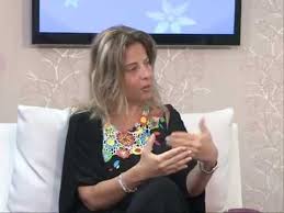 الإعلامية فراج توجه نقداً قاسياً للمعارض شبيلات