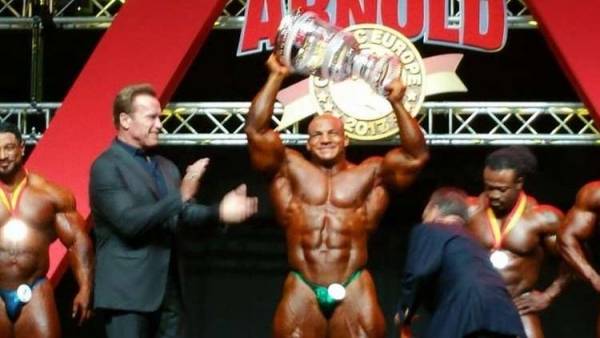 البطل المصري العملاق يستولى على ذهبية أرنولد