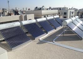 الأردنيون يتوجهون إلى الـسخانات شمسية لتوفير الفاتورة