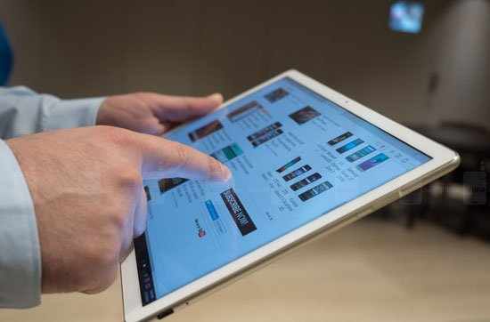 تابلت لكل نائب .. لمجلس بلا ورق