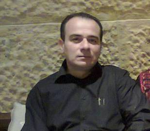 الصحفيين تطلب نقل الصحفي تيسير النجار لسجن أردني