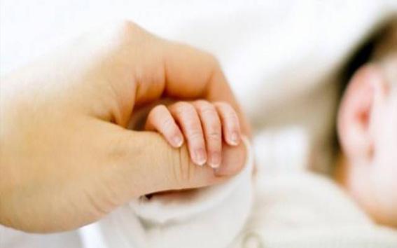 الشونة الشمالية: الشرطة تحقق بوفاة رضيعة داخل منزل ذويها