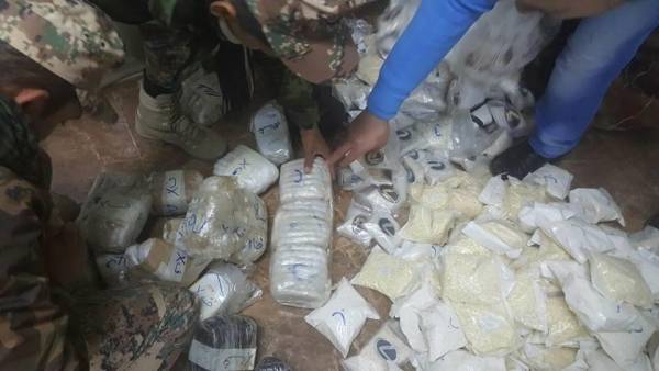 الجيش يحبط تهريب 476 كف حشيش وملايين الحبوب المخدرة
