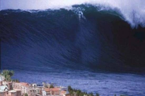 تعرّف على حقيقة حدوث “تسونامي” بالخليج نهاية 2017