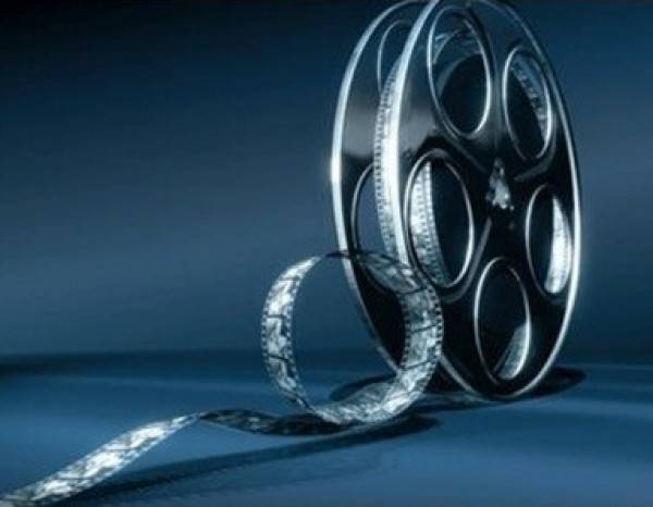 مخرج شهير اغتصب فتاة بعمر الـ15