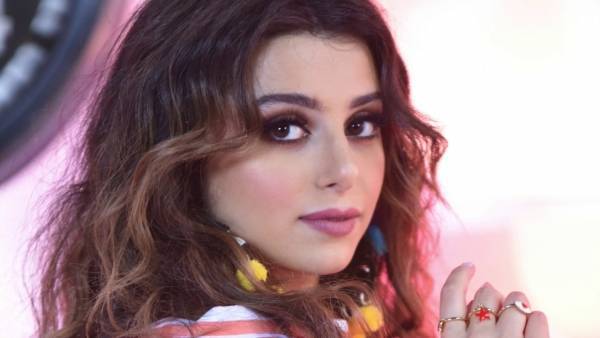 قصة حب بين ماريتا الحلاني ونجم لبنان في التزلج..ما هو موقف والدها؟  شاهد