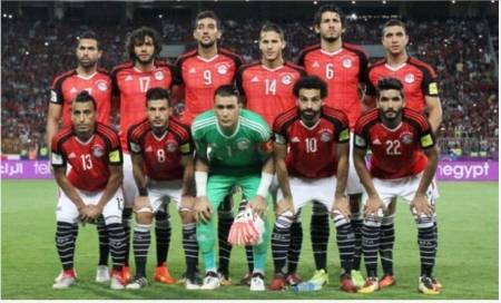 السيسي يمنح كل لاعب مصري 1.5 مليون جنيه بعد التأهل لكأس العالم