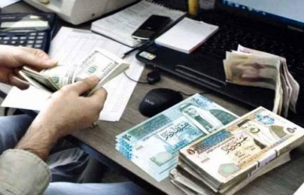 البنوك تفاجئ المقترضين برفع سعر الفائدة
