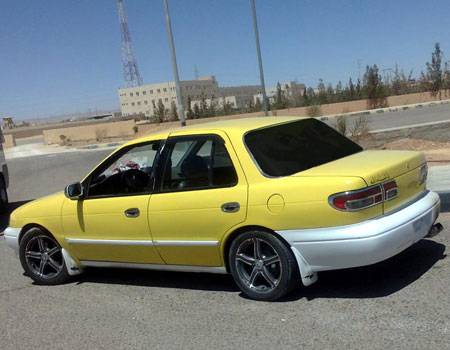 مهزلة لا أخلاقية لفتيات في مركبات النقل الخصوصي