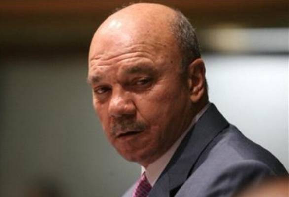 ليس دفاعا عن فيصل الفايز  ....