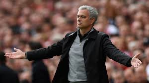 مورينيو ينفي شائعة رحيله عن مانشستر يونايتد