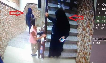 بالصور ... فتاتان تسرقان حقائب نسائية اثناء حفل زفاف في عمان .. والامن يحقق