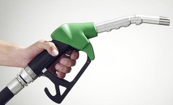 توقع انخفاض البنزين وتثبيت السولار