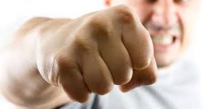 فيديو ضرب أردني في البحرين يستفزّ المشاعر والسفير يتدخل  شاهد