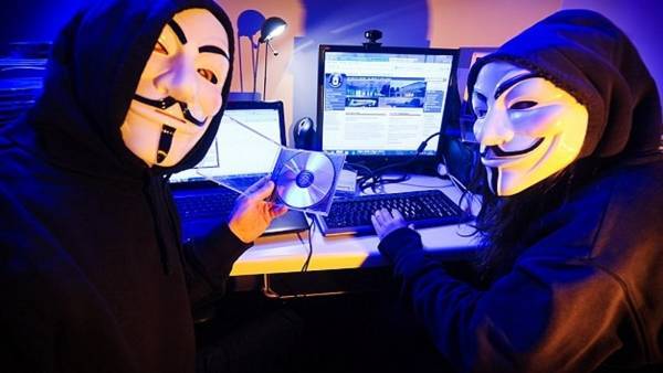 الجرائم الالكترونية : احذر من هؤلاء الاصدقاء على الفيسبوك