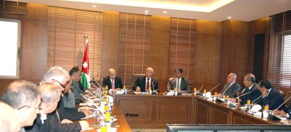 الحكومة: الدول العربية تتخلى عن دعم الأردن