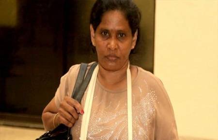 بعد تغيبها عن أسرتها 17عامًا.. سيرلانكا تستقبل أغنى خادمة عائدة من السعودية!