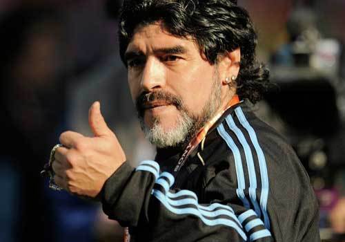 التهاني تنهال على مارادونا في عيد ميلاده السابع والخمسين