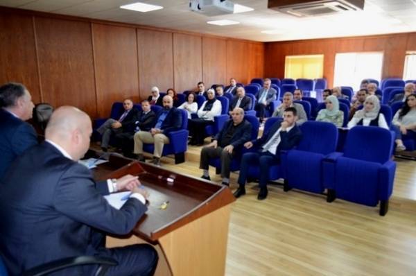 عميد كلية الأعمال في جامعة عمان الأهلية يؤكد على زيادة الاهتمام بالبحث العلمي وبامتحان الكفاءة الجامعية