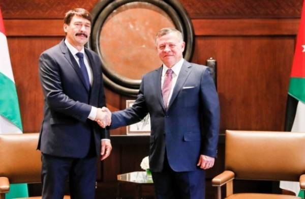 الملك: زيارة الرئيس الهنغاري تمثل مرحلة جديدة لتطور العلاقات بين بلدينا