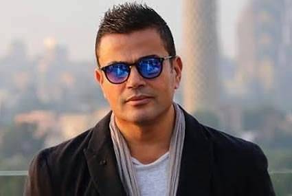 تسريب فيديو صادم لعمرو دياب...شاهدوا كيف كاد ان يدهس معجبيه!