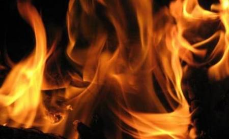 الزرقاء .. أرادت تزويد المدفأة بالكاز فاحترقت