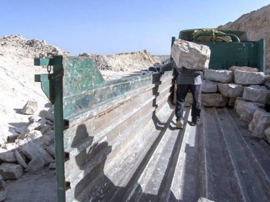 الضمان: الحجار وحفّار الآبار وفني تفجير المقالع من المهن الخطرة