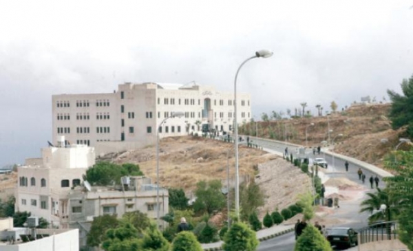 إحالة 3 طلبة في البلقاء التطبيقية للقضاء بتهمة تزوير كشوف علاماتهم