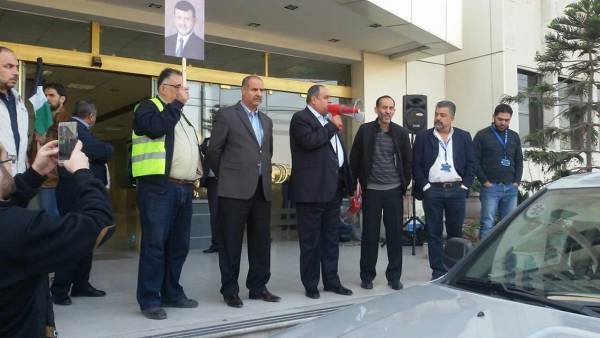 عمال الكهرباء الوطنية ينتفضون فهل سيتم قطع الكهرباء عن الأردنيين؟  صور