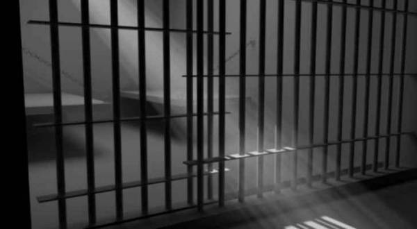 قاصر توهم عشريني .. والجنايات تحكم عليه بالأشغال المؤقته