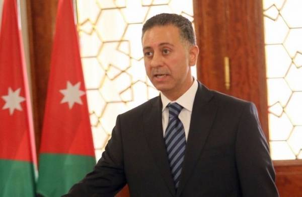 ماذا يفعل القضاة في مصانع الكسيح؟