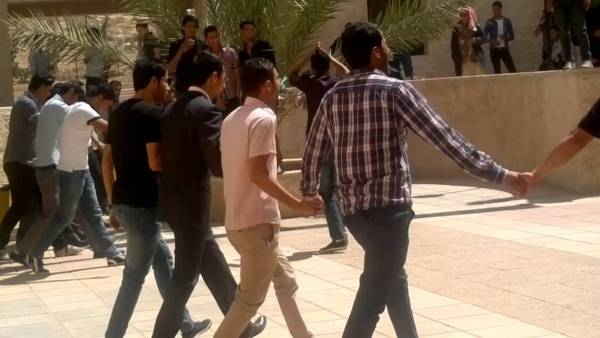 28.5 من سكان الأردن أعمارهم بين 15 29 عاما