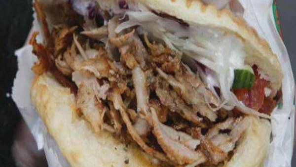 أوروبا تتجه لحظر الشاورما التركية.. وهذا هو السبب؟؟؟؟