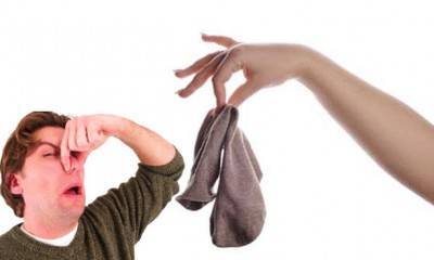 اعتقال هندي بسبب رائحة جواربه الكريهة