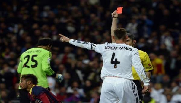 راموس يُسجل رقماً قياسياً... الأكثر طرداً في تاريخ الليغا