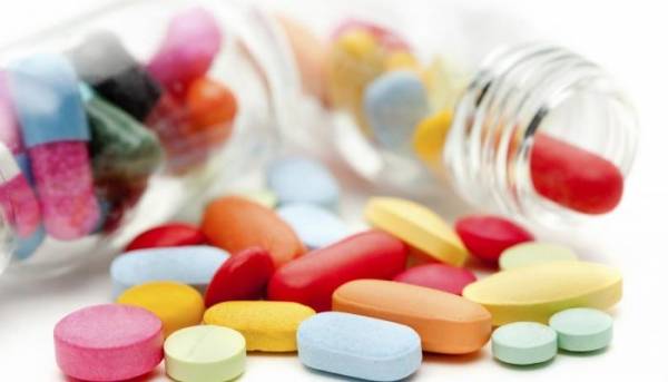 الحكومة تعفي شركات الأدوية من الجمارك  تفاصيل