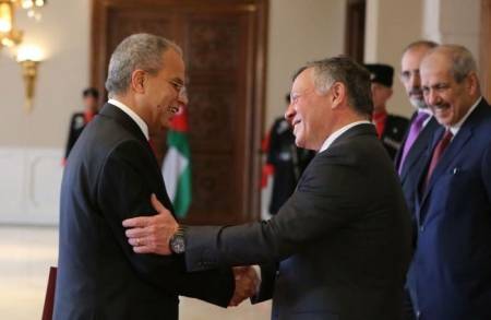 بالصور...جلالة الملك عبدالله الثاني يقبل أوراق اعتماد عدد من السفراء