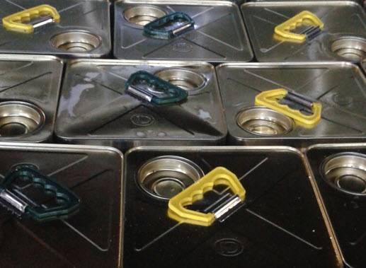 ضبط 100 تنكة زيت زيتون مغشوش في اربد