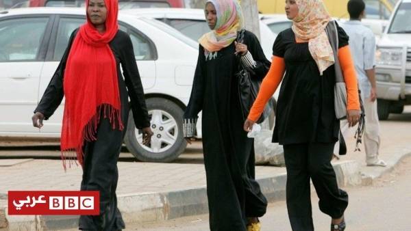 تبرئة 24 امرأة سودانية من تهمة ارتداء زي فاضح
