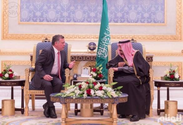 جلالته يعقد مباحثات مع خادم الحرمين