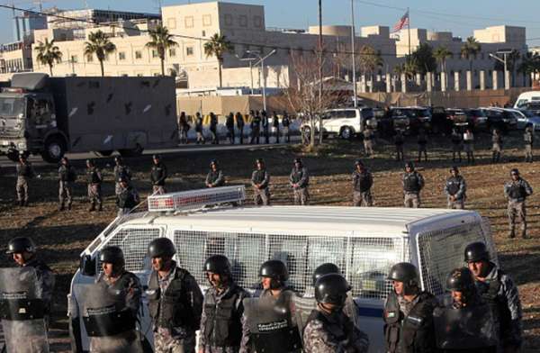 السفارة الامريكية لرعاياها:إحذروا من أن تصبح الاحتجاجات عنيفة