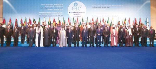 الملك في القمة الإسلامية ينتصر للأقصى والقدس والفلسطينيين