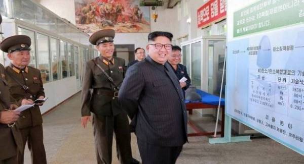 كوريا الشمالية تختبر إمداد صواريخها العابرة للقارات بسلاح كيماوي