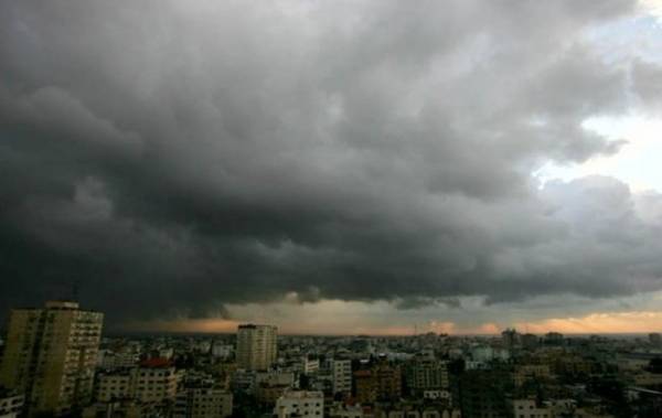 عدم استقرار جوي مساء السبت وكتلة باردة وماطرة الاحد والاثنين