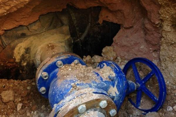 إربد: مواطن يبتكر طريقة لسرقة المياه وبيعها