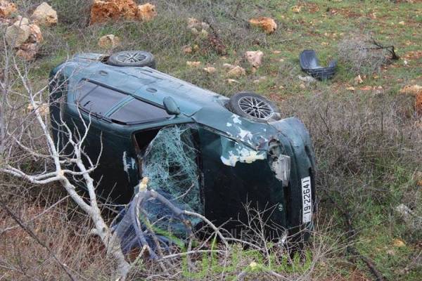 وفاة شخص وإصابة آخر اثر حادث تدهور مركبة في المفرق