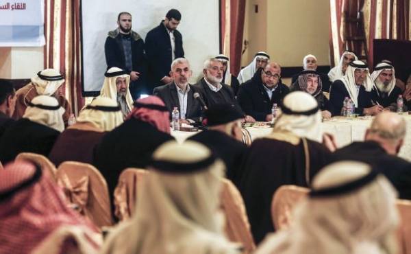 اتصالات أميركية غير مباشرة مع عباس والسلطة تشترط للمفاوضات «رعاية دولية»