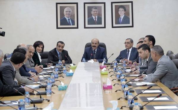 صابر: نقلنا الزائدين عن الحاجة فقط