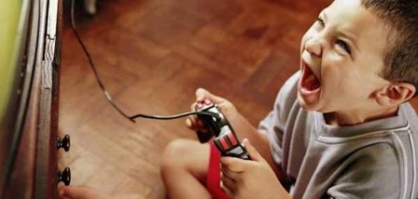 الجرائم الإلكترونية تحذر من ألعاب خطيرة على الأطفال